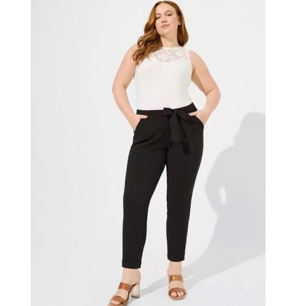 Torrid Women’s Size 3 Black Pull-On Taper High-Rise Crepe Pant NWT